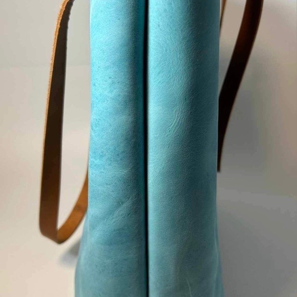 KMM & Co. Handbag Carryall Tote Satchel Light Blue Distressed Leather Purse - Picture 3 of 8